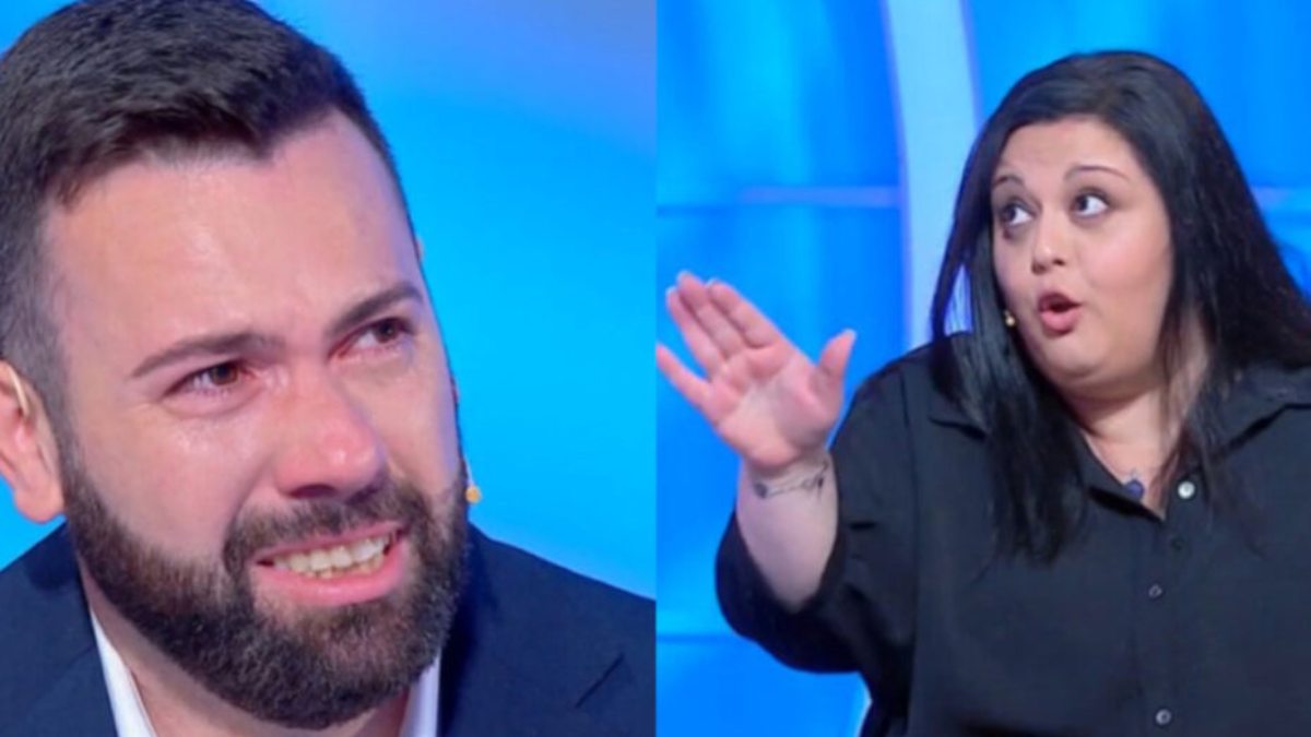 “C’è posta per te”, Roberta apre la busta al marito Andrea: poi l’avvertimento davanti a tutti