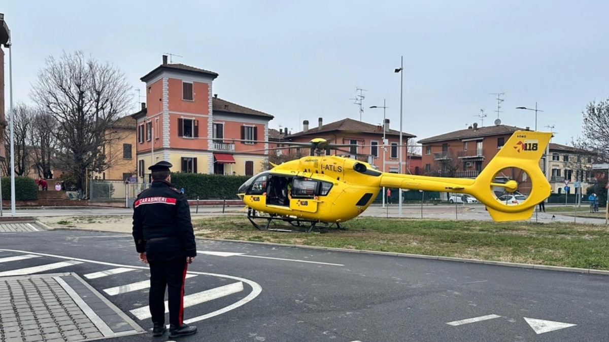 Dramma al supermercato, bimbo crolla davanti a tutti: cosa gli è successo