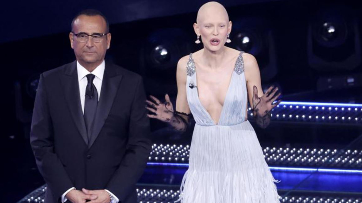 Sanremo è polemica contro Carlo: il gesto nei confronti di Bianca fa infuriare