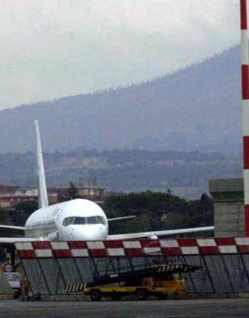 Roma incendio in aeroporto