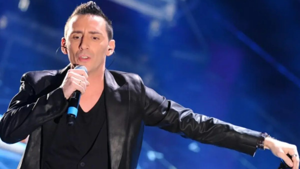 “Non sta in piedi”: Sanremo 2025, situazione drammatica per il cantante dei Modà