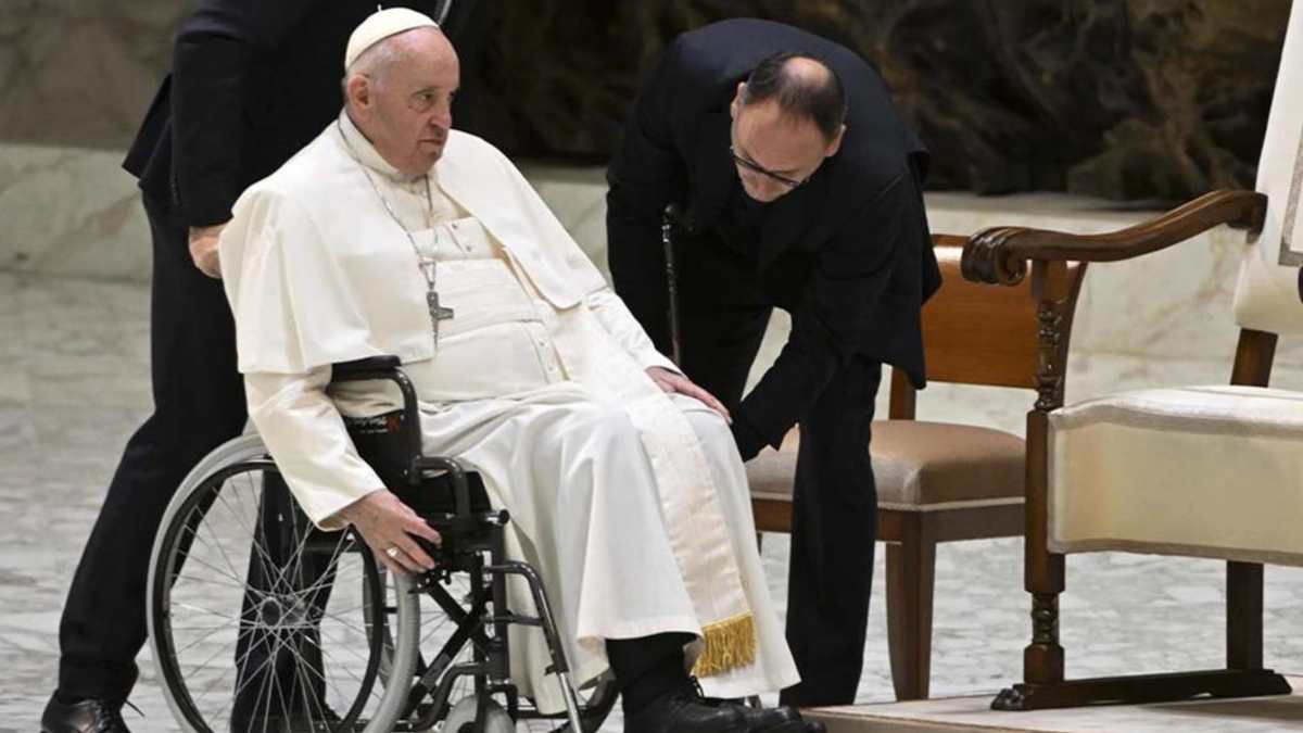 Come sta Papa Francesco oggi, il bollettino medico aggiornato