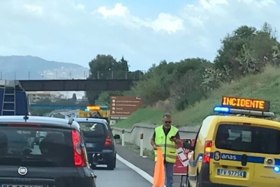 incidente raccordo bettolle perugia