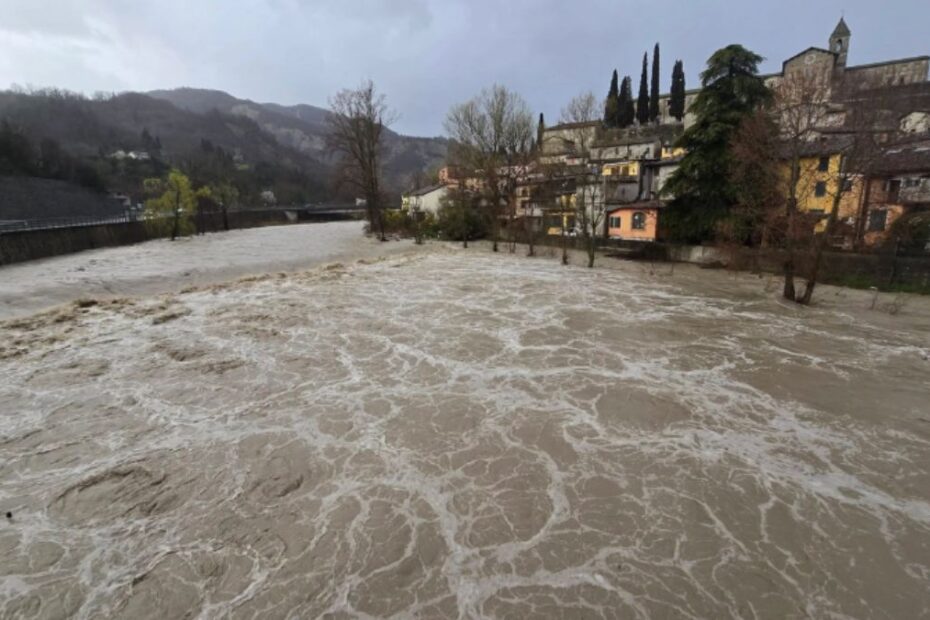maltempo Toscana frana Calenzano