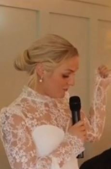 Colpo di scena al matrimonio, il discorso della sposa gela tutti i presenti: soprattutto il marito