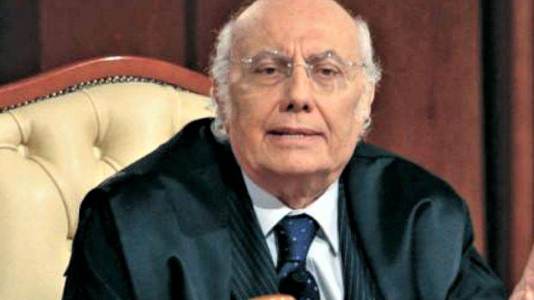 Grave lutto per Forum, addio al volto storico della trasmissione Grave lutto per Forum, addio al volto storico della trasmissione