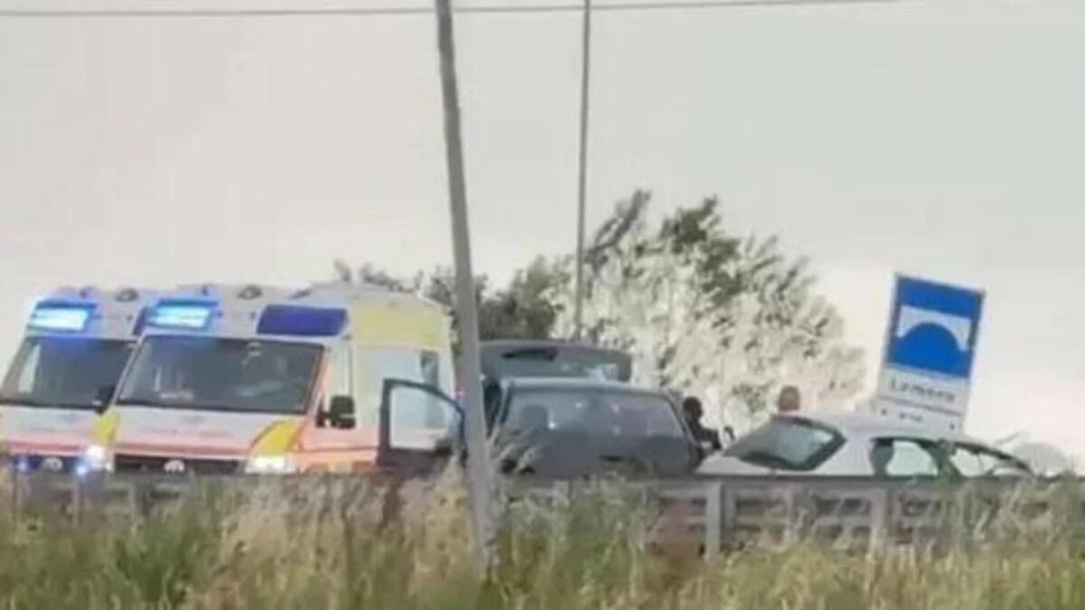 Tragico schianto frontale in tangenziale, gravissime le conseguenze: la situazione Tragico schianto frontale in tangenziale, gravissime le conseguenze: la situazione