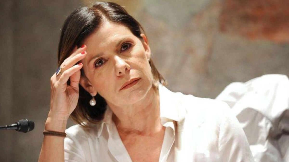 “Non sto bene, scusate”. Stop al programma “È sempre Cartabianca”: l’annuncio di Bianca Berlinguer “Non sto bene, scusate”. Stop al programma “È sempre Cartabianca”: l’annuncio di Bianca Berlinguer