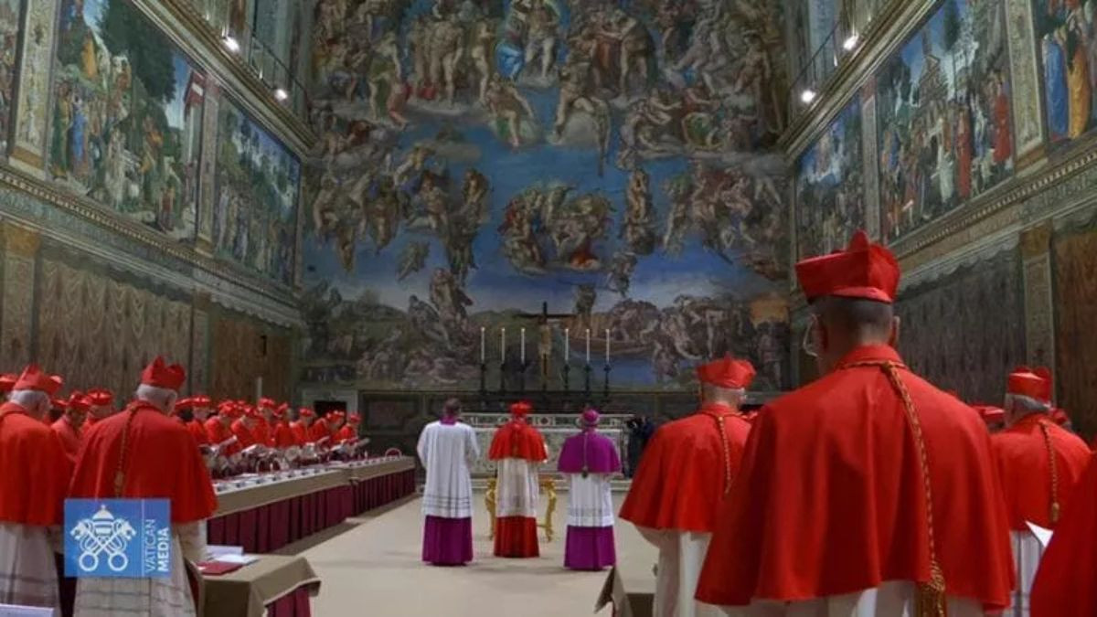 Conclave, il nuovo Papa potrebbe essere eletto già oggi: chi è il favorito Conclave, il nuovo Papa potrebbe essere eletto già oggi: chi è il favorito