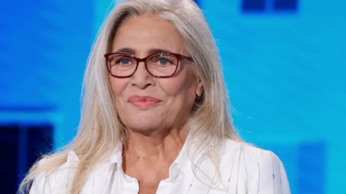 Domenica In: Mara Venier saluta il pubblico, emozione in diretta Domenica In: Mara Venier saluta il pubblico, emozione in diretta