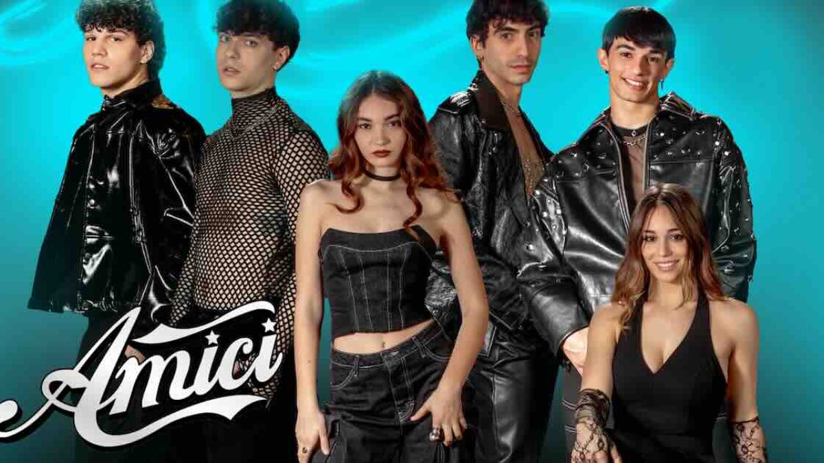 “Amici”, chi saranno i finalisti e il sondaggio sul vincitore: un nome supera tutti “Amici”, chi saranno i finalisti e il sondaggio sul vincitore: un nome supera tutti