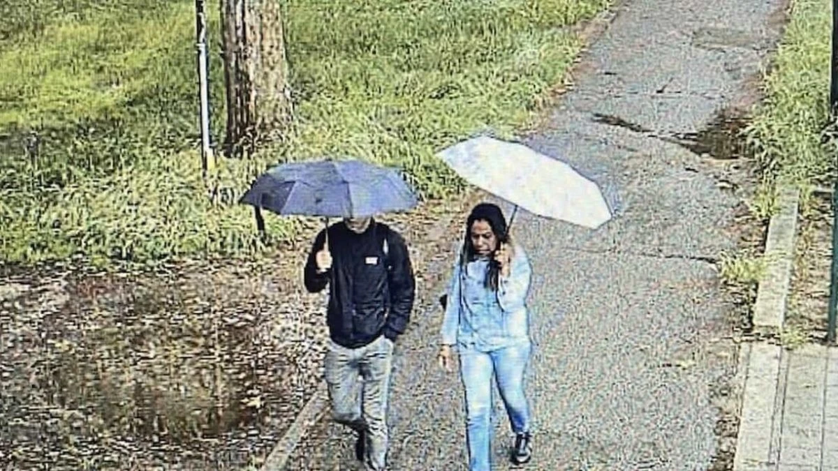 Chamila, com’è morta la donna trovata nel laghetto: l’ultima passeggiata con De Maria (VIDEO) Chamila, com’è morta la donna trovata nel laghetto: l’ultima passeggiata con De Maria (VIDEO)