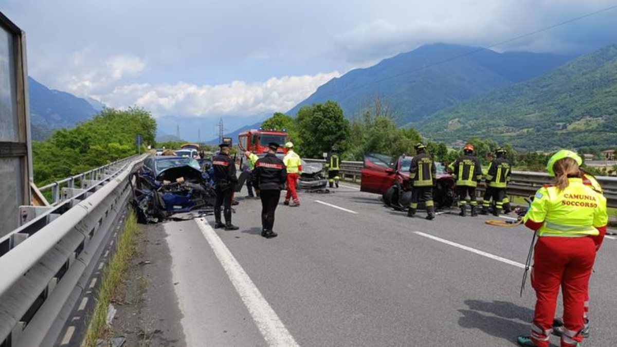 Tragedia in Italia, muore sotto gli occhi di figlio e nipoti Tragedia in Italia, muore sotto gli occhi di figlio e nipoti