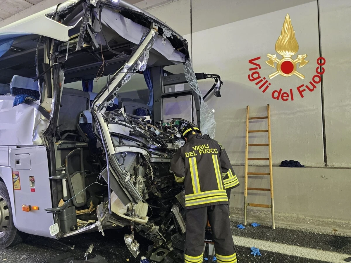 Incidente bus: chi era Domenica Russo, la maestra morta