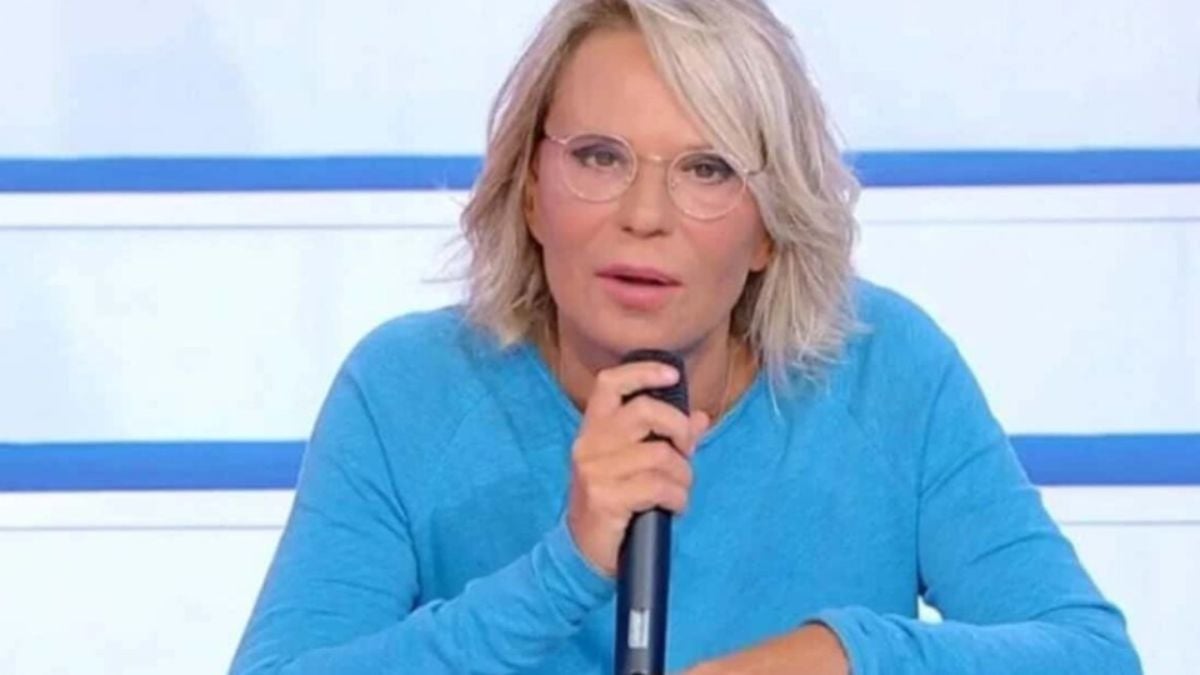 Gli dato da Tvzap.it gli ha dato uno schiaffo caos a uomini e donne la dama perde il controllo maria costretta ad intervenire