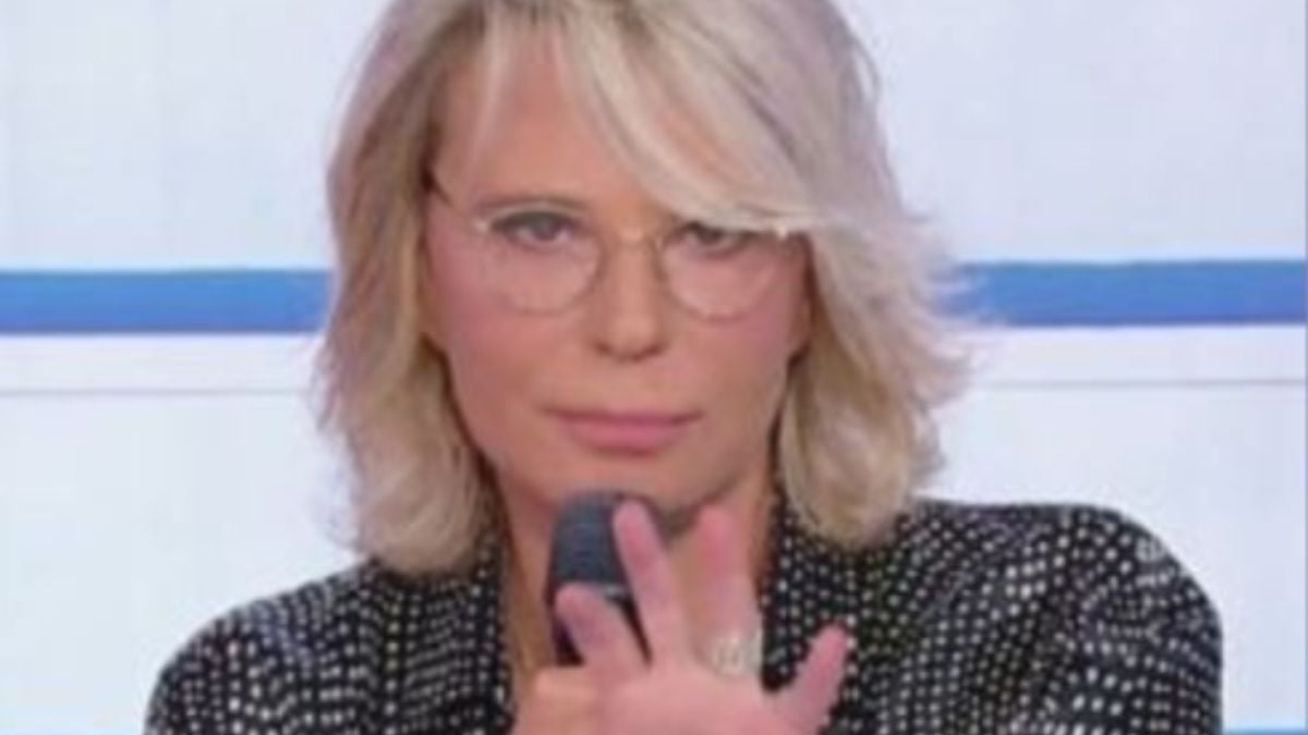 ha lasciato lo studio uomini e donne finisce male per il cavaliere da Tvzap.it ha lasciato lo studio uomini e donne finisce male per il cavaliere