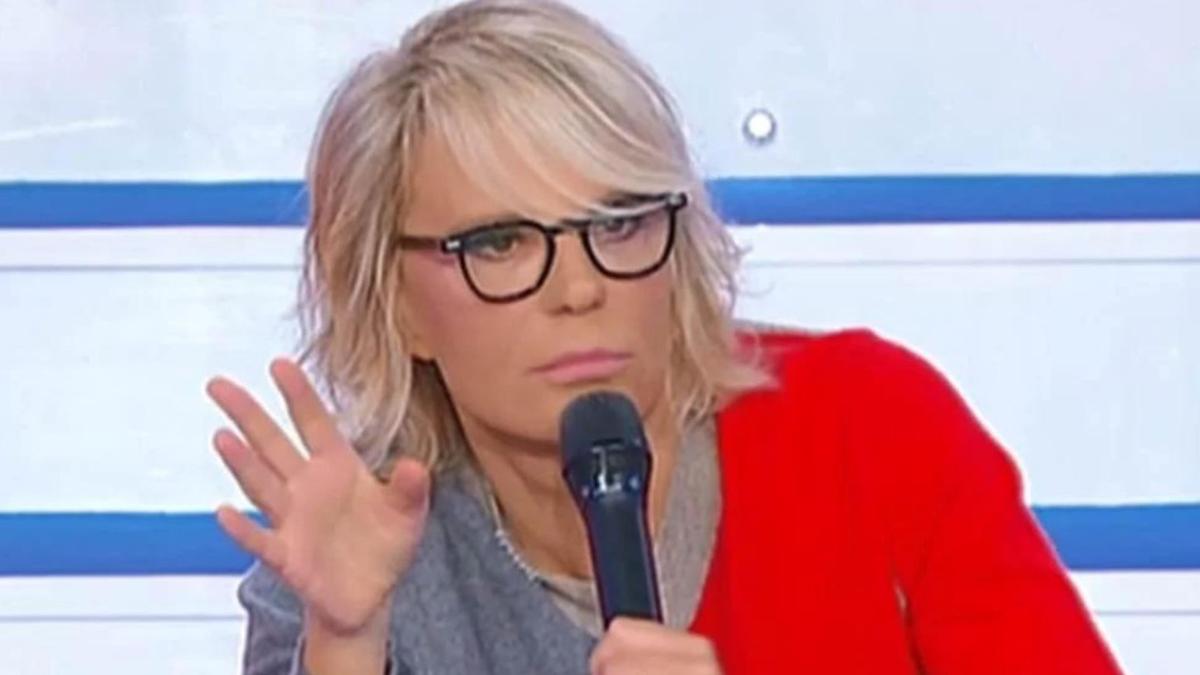 Uomini Donne da Tvzap.it uomini e donne maria de filippi una furia cosa succede