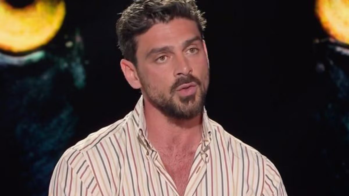 “Come attore è un cane”. Michele Morrone ancora nella bufera, l’attacco arriva proprio da lei “Come attore è un cane”. Michele Morrone ancora nella bufera, l’attacco arriva proprio da lei