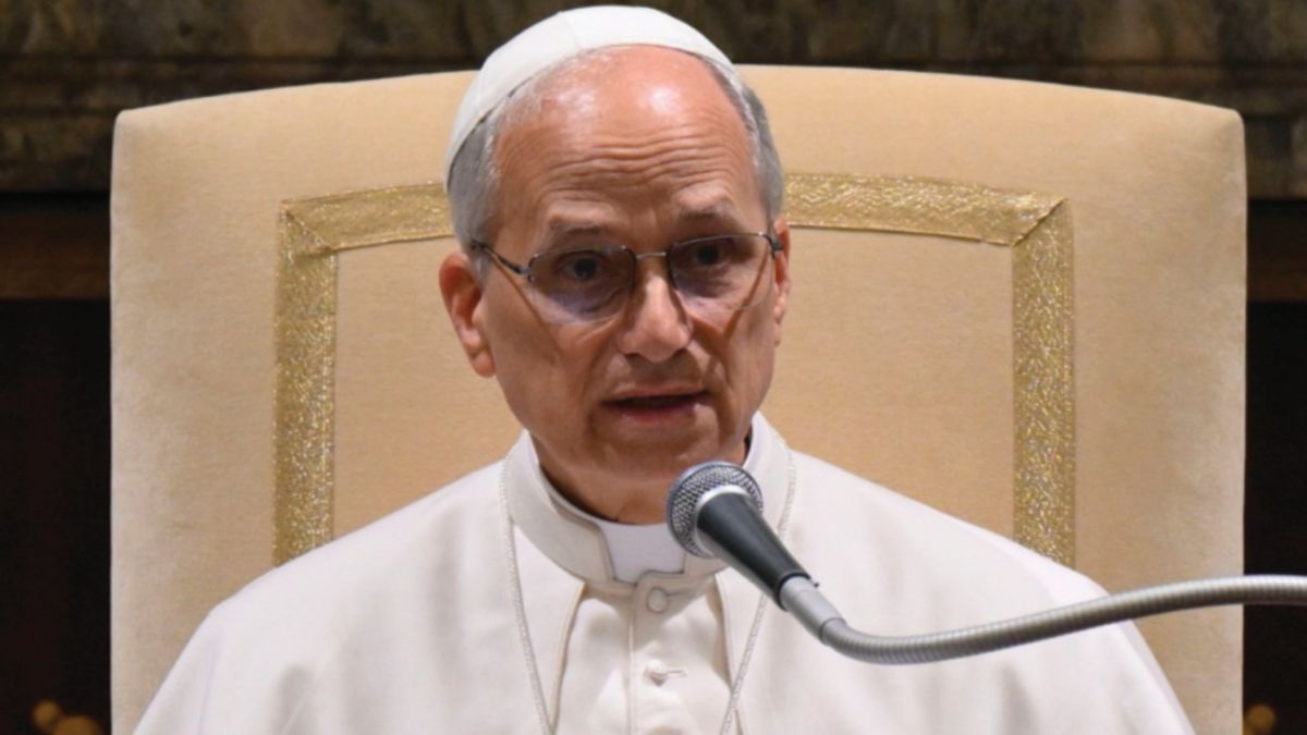 papa leone ha annullato quello che aveva fatto francesco colpo di scena in vaticano