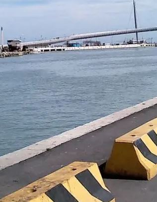 Pescara, cadavere ritrovato nel fiume