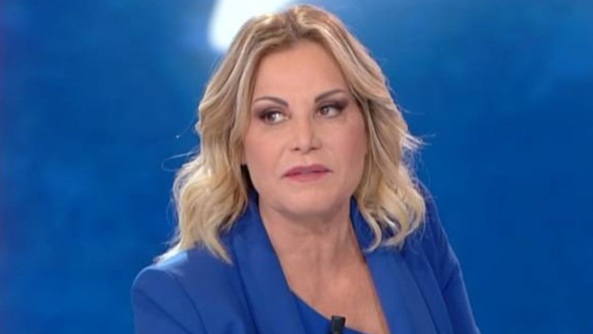 L’Isola dei da Tvzap.it l isola dei famosi spunta il nome del secondo opinionista la trattativa segreta di mediaset e il retroscena su simona ventura