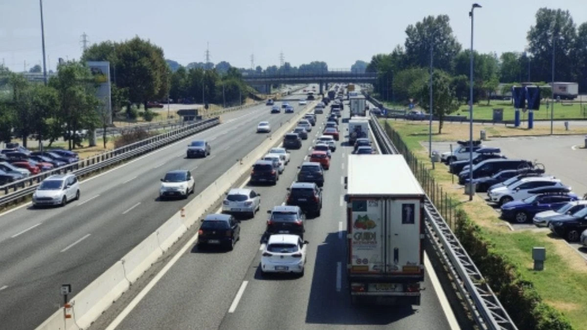 Ponte del 2 giugno, traffico da bollino rosso: la situazione
