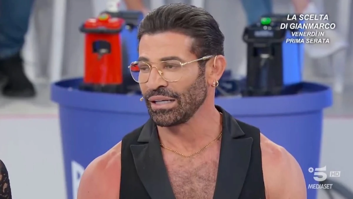maria lo sa ma voglio dirlo a tutti annuncio commosso di gianni sperti a uomini e donne cosa succede da Tvzap.it maria lo sa ma voglio dirlo a tutti annuncio commosso di gianni sperti a uomini e donne cosa succede