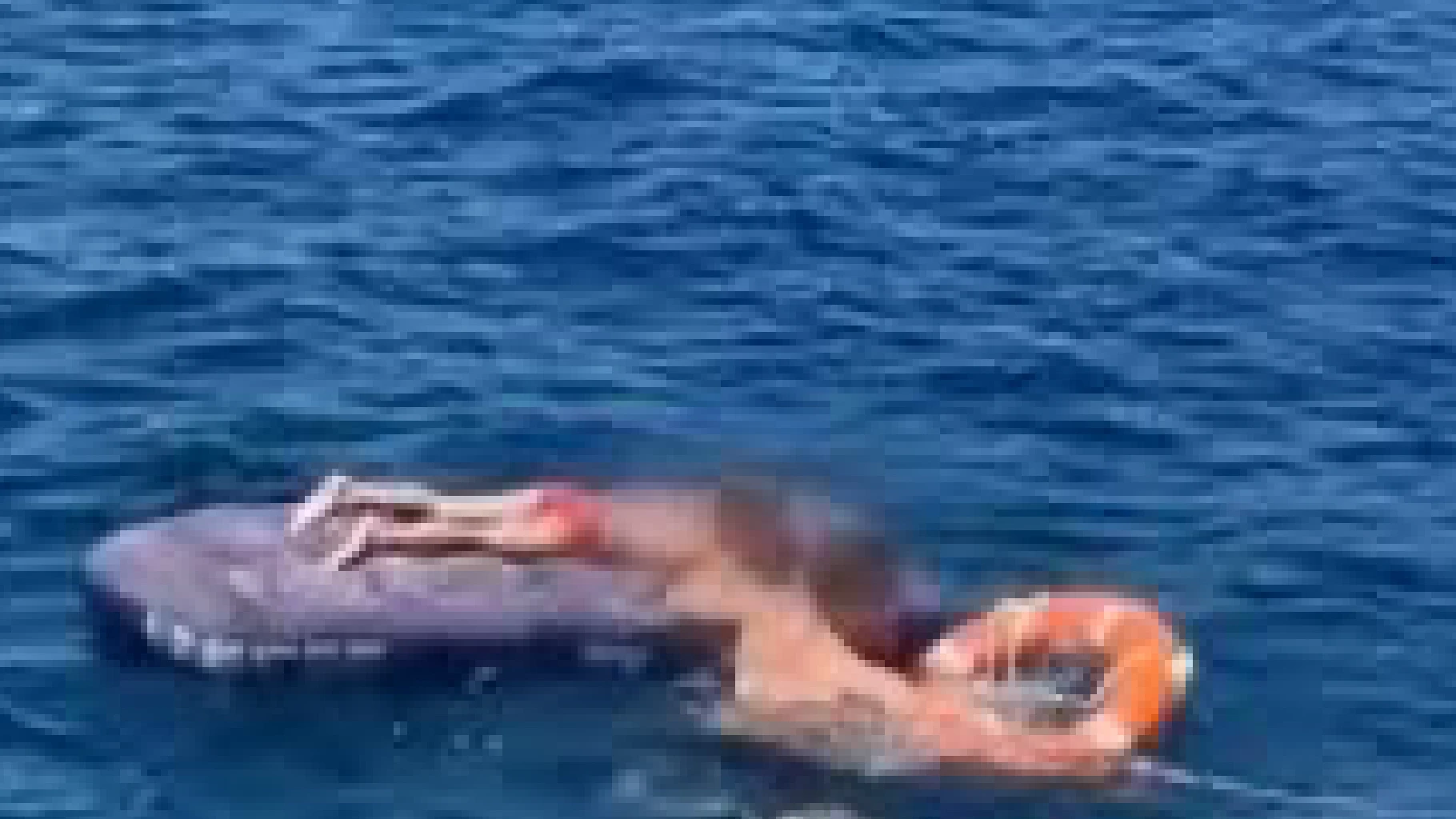 Paura al mare, nonna e bimbo trascinati al largo su un materassino Paura al mare, nonna e bimbo trascinati al largo su un materassino