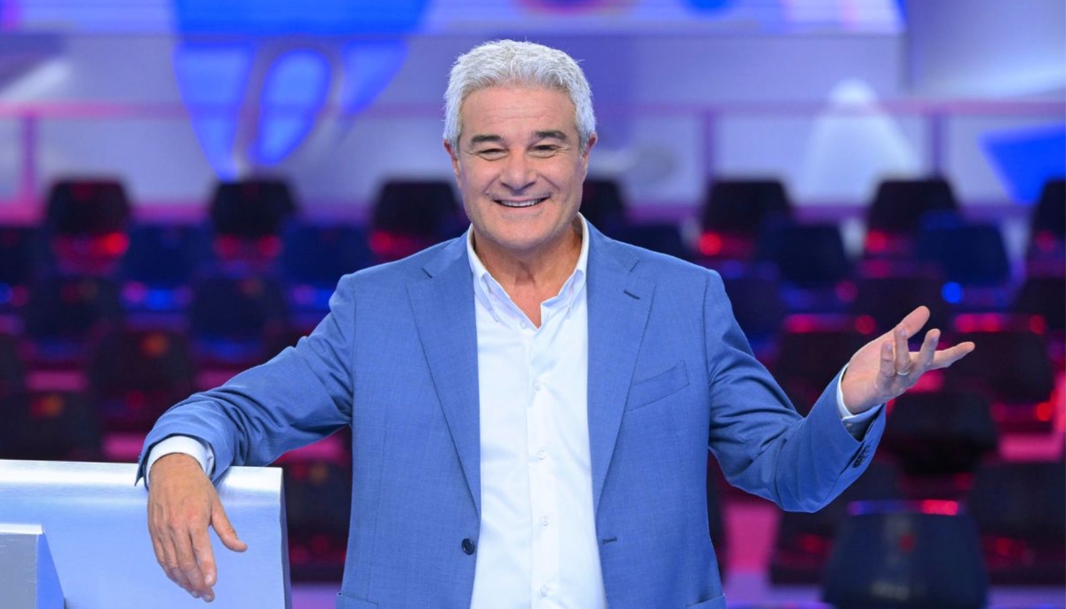 “Ma come fate?”. Pino Insegno, valanga di critiche dopo il ritorno di “Reazione a catena” “Ma come fate?”. Pino Insegno, valanga di critiche dopo il ritorno di “Reazione a catena”