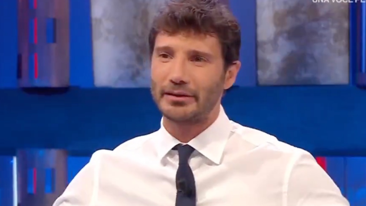 “Affari tuoi”, l’ultimo saluto di De Martino: telespettatori in lacrime “Affari tuoi”, l’ultimo saluto di De Martino: telespettatori in lacrime