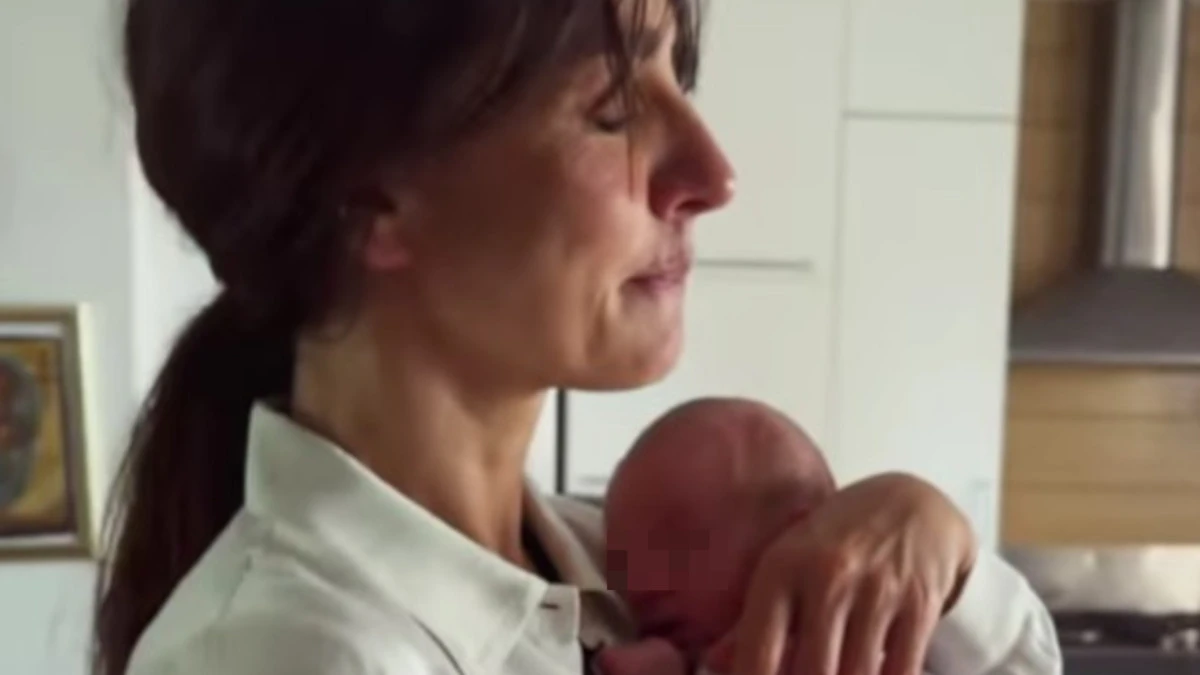 200 nata bea ambra angiolini lo scatto con la piccola scatena i fan chi 232 quella bambina