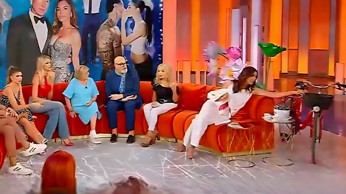 ho sbagliato caterina balivo inondata di critiche le scuse all8217ospite in diretta