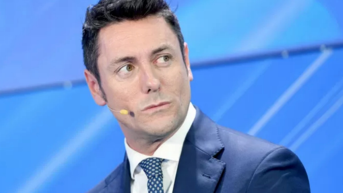 Andrea Giambruno, chi è la nuova fiamma dopo Giorgia Meloni: “Cercano di non dare nell’occhio”