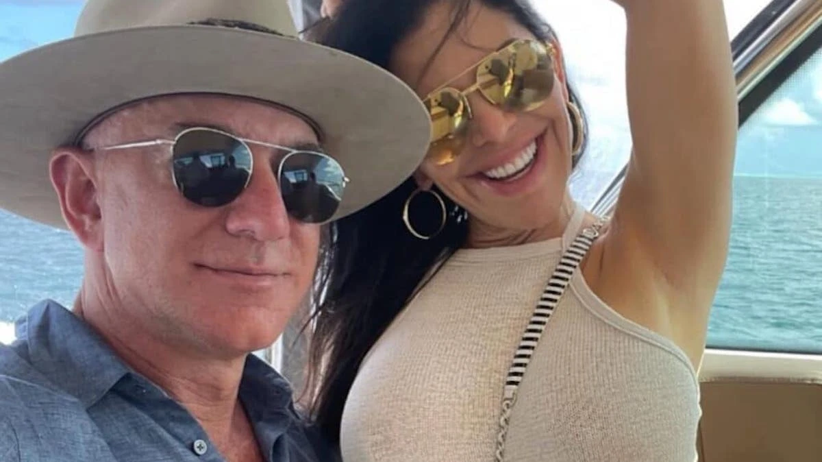 Jeff Bezos, il super regalo alla moglie per le nozze: di cosa si tratta Jeff Bezos, il super regalo alla moglie per le nozze: di cosa si tratta