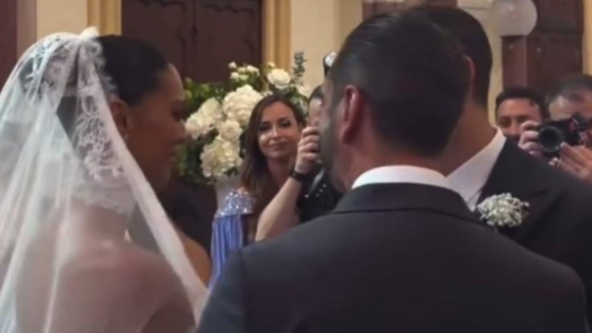 Dall’amore nato al “Grande Fratello” alle nozze: la coppia vip finalmente marito e moglie Dall’amore nato al “Grande Fratello” alle nozze: la coppia vip finalmente marito e moglie
