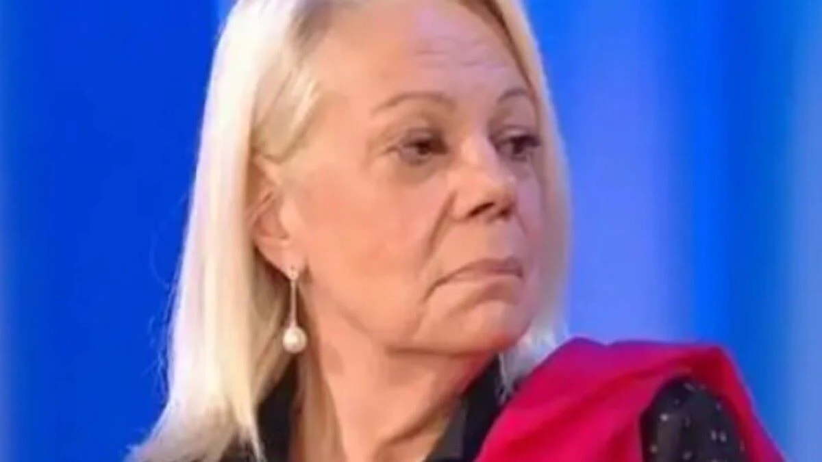 Lutto nella tv italiana, con lei si chiude un’epoca: il triste annuncio Lutto nella tv italiana, con lei si chiude un’epoca: il triste annuncio