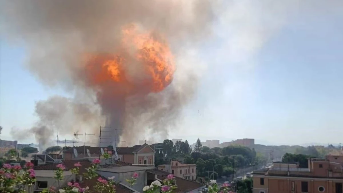 Terribile esplosione a Roma, un boato fortissimo: cosa succede Terribile esplosione a Roma, un boato fortissimo: cosa succede