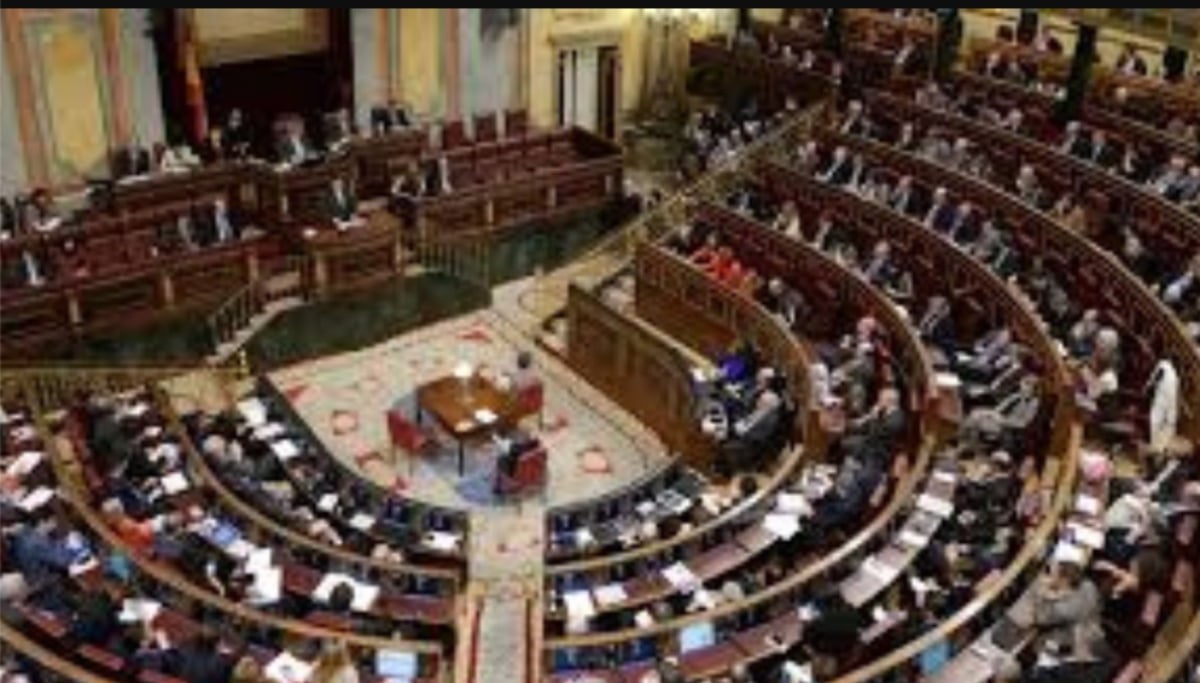 Accuse gravissime al premier, cosa succede Accuse gravissime al premier, cosa succede