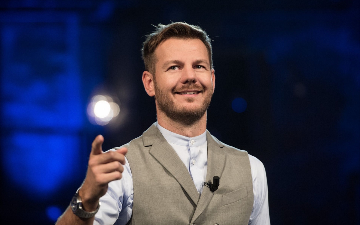 Alessandro Cattelan, la rivelazione mai detta prima: “Stavo per partire per L’Isola dei Famosi…” Alessandro Cattelan, la rivelazione mai detta prima: “Stavo per partire per L’Isola dei Famosi…”