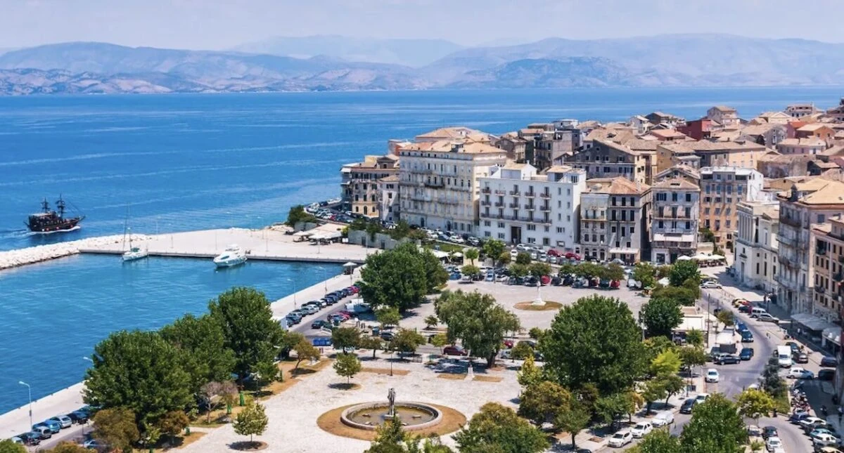 ragazzi italiani in vacanza il volo terrificante e le urla choc nel residence