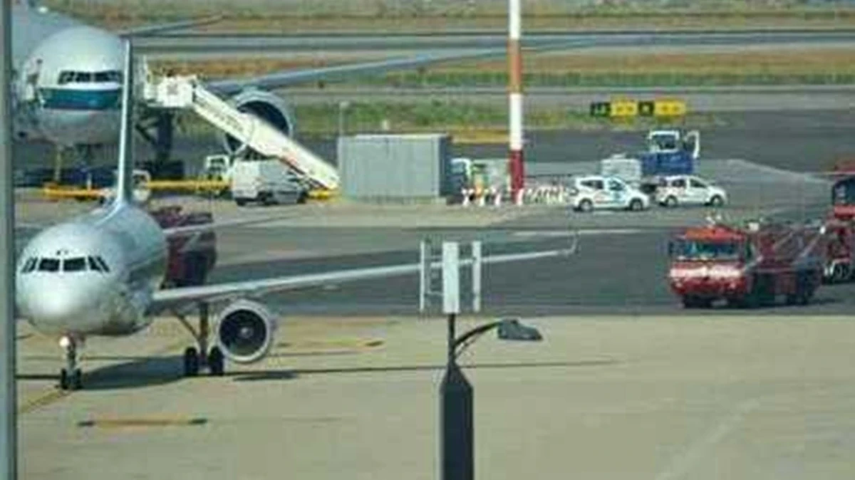 L’allarme e l’atterraggio d’emergenza a Roma: momento di tensione in volo L’allarme e l’atterraggio d’emergenza a Roma: momento di tensione in volo