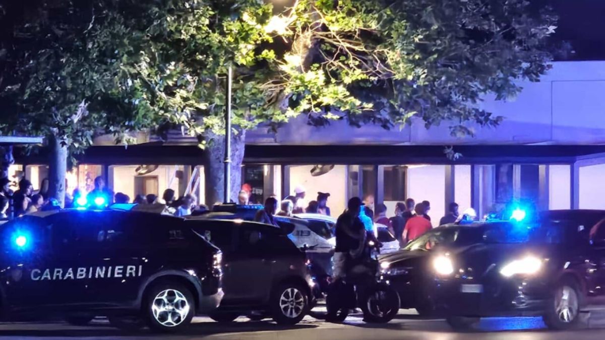 Crollo del tetto al ristorante, spunta la terrificante ipotesi: “perché è successo” Crollo del tetto al ristorante, spunta la terrificante ipotesi: “perché è successo”