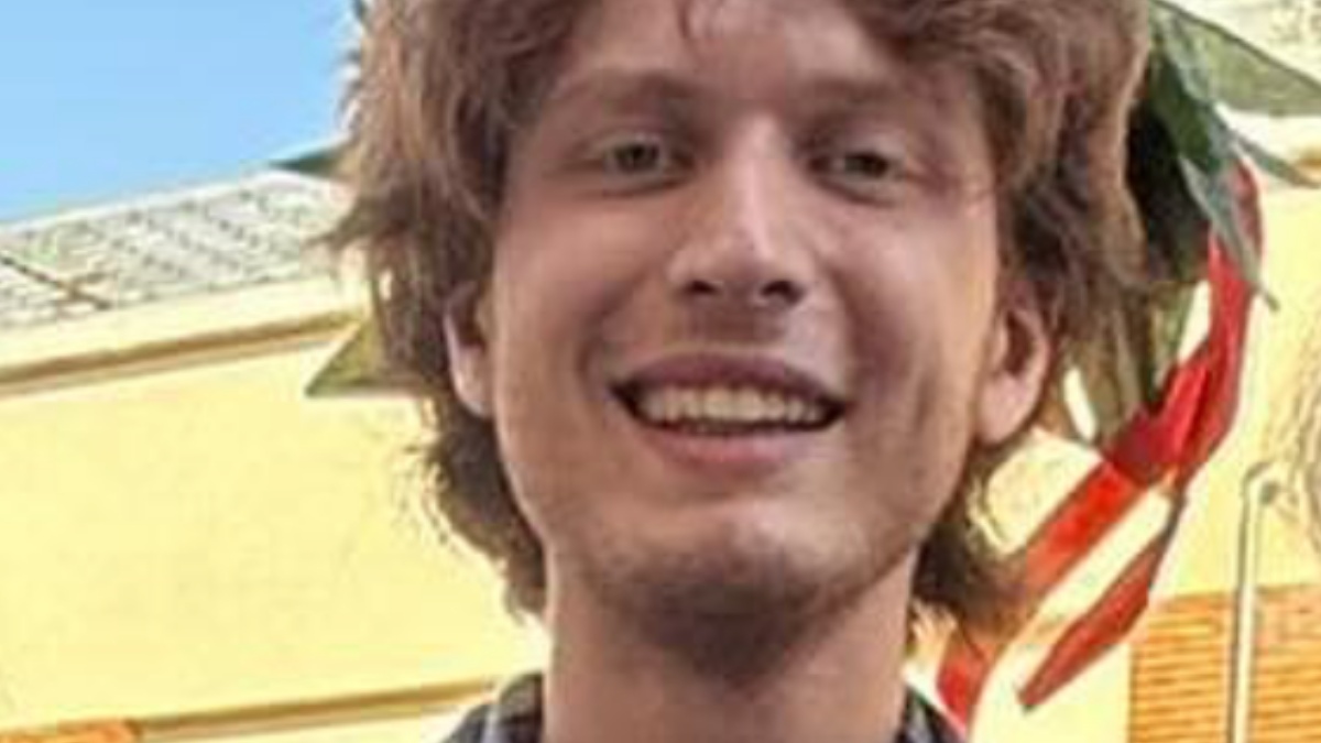 Il figlio del famoso attore italiano si è laureato a 22 anni: il padre orgoglioso sui social