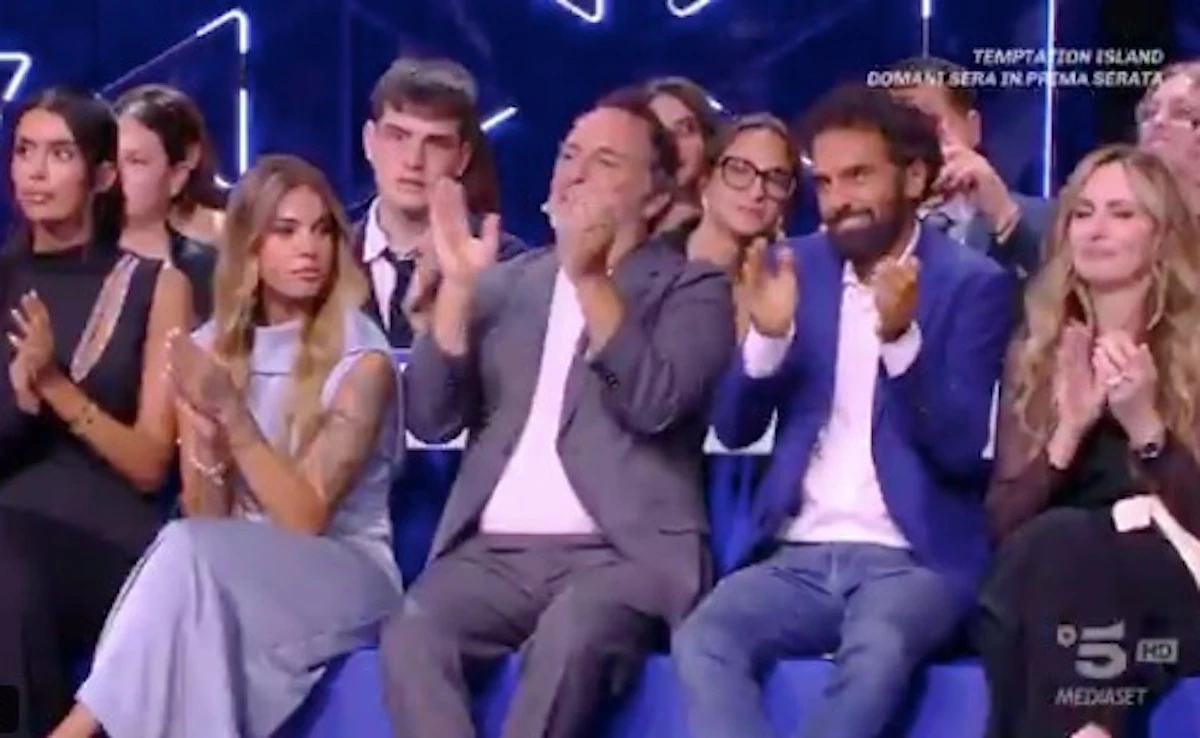 isola famosi maglietta cristina grande fratello