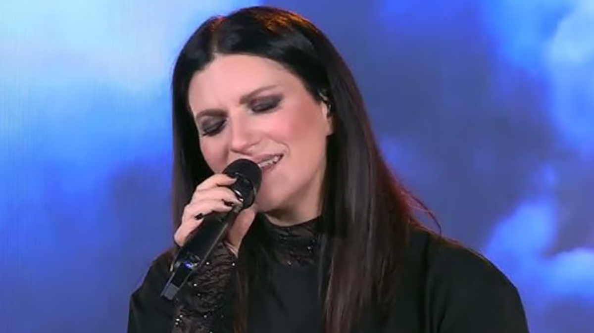 “Vola alto, i miei pensieri sono con te”: lutto nella musica, il cordoglio di Laura Pausini “Vola alto, i miei pensieri sono con te”: lutto nella musica, il cordoglio di Laura Pausini