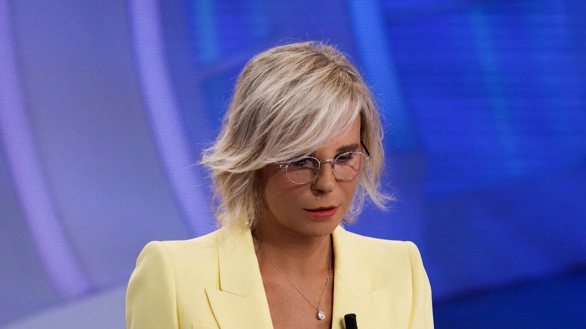 La scure di Mediaset anche su un programma di “Queen Mary”: la decisione è ufficiale La scure di Mediaset anche su un programma di “Queen Mary”: la decisione è ufficiale