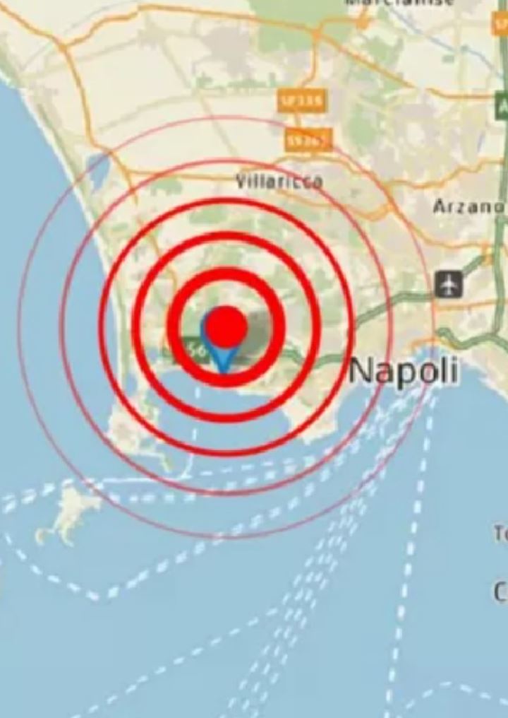 Terremoto in Italia, la terra ha tremato di colpo, Napoli Campi flegrei
