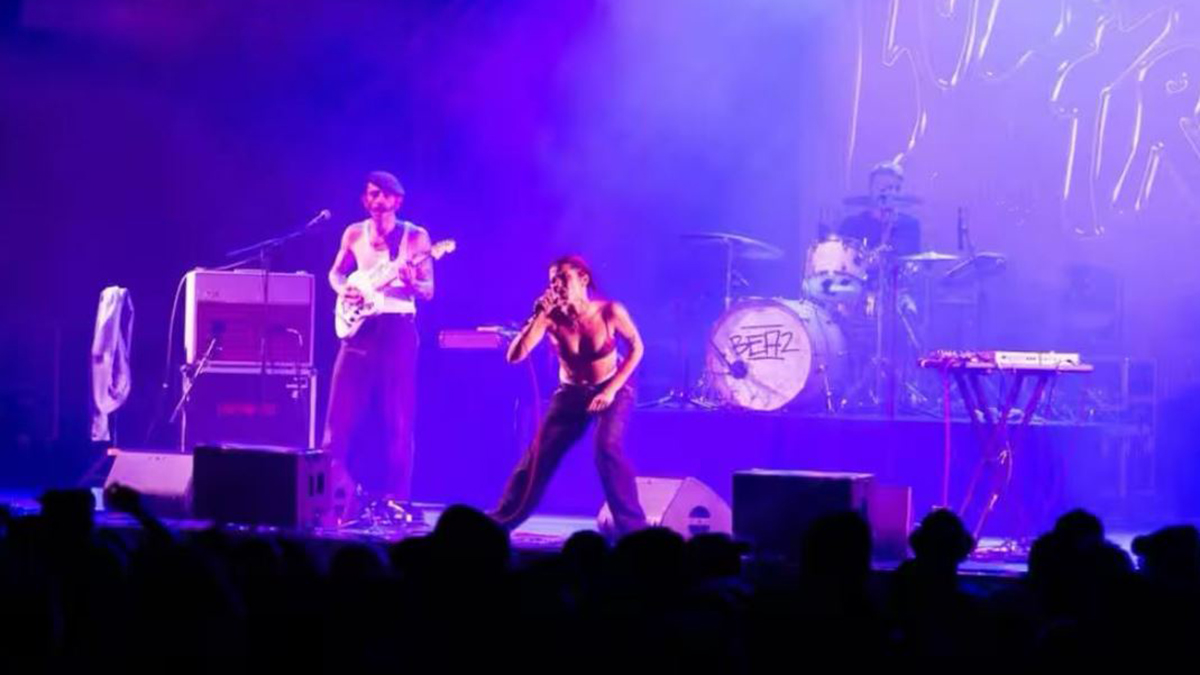 choc al concerto della famosissima scende tra il pubblico ed 232 orrore mi ha afferrata e8230