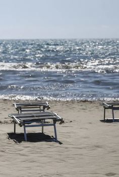 Gaeta, donna risucchiata da una buca sul fondale