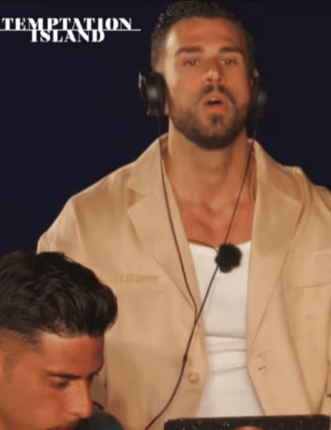 Rosario a Temptation Island
